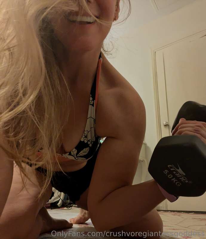 crushvoregiantessgoddess