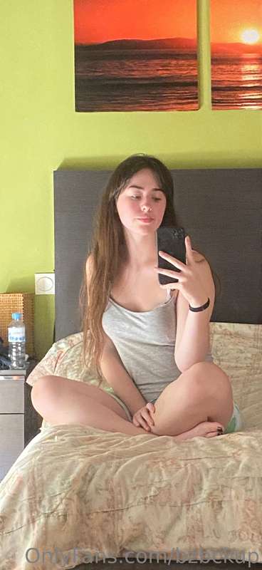 🇺🇸; I need cuddles 🥰  🇪🇸; Necesito mimos 🥰