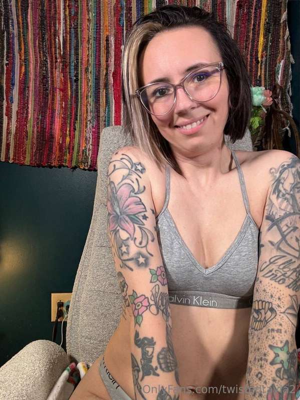 do you more attention from me, all my porn and a FREE dick r..