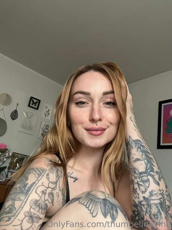 Do you like my sexy bra? 😜
