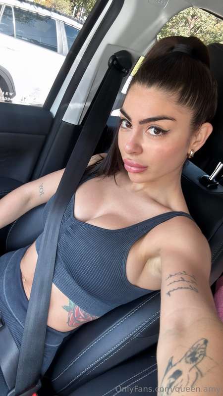 While the Mistress is standing in traffic, she's very intere..