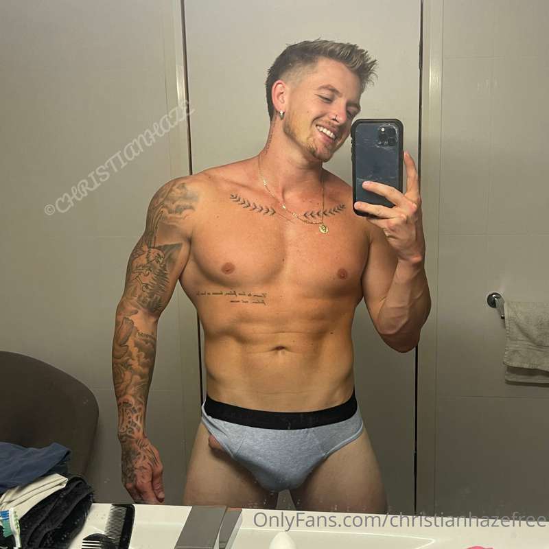 Having a hard time getting my pants on today 🤔
To see them c..