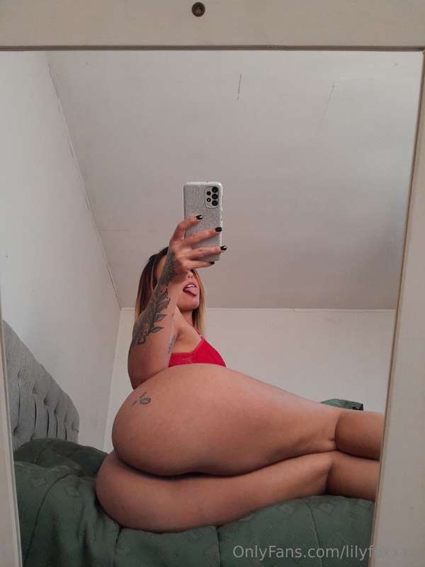 lilyfoxxxy