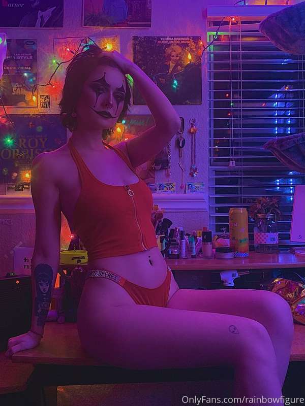 just a messy lil dream in red ❤️