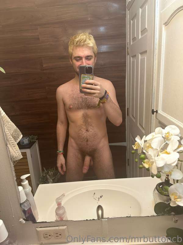 mrbuttoncb image #4