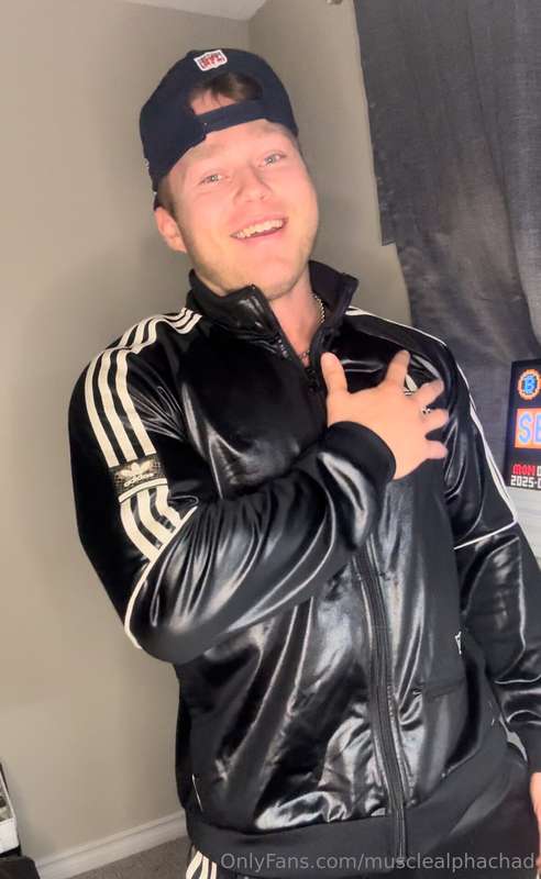 LEATHER/ CUCK/ DOMINATION / hairy chest. Muscle Chad really ..