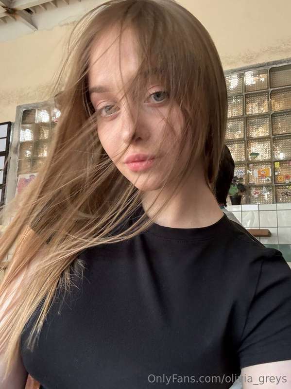 olivia_greys