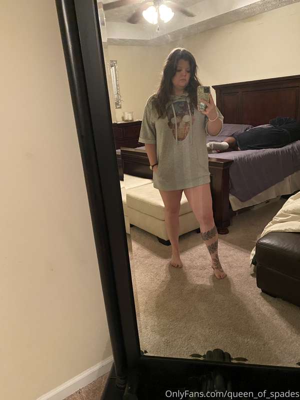 Check my last post to see this fat juicy ass bent over for t..