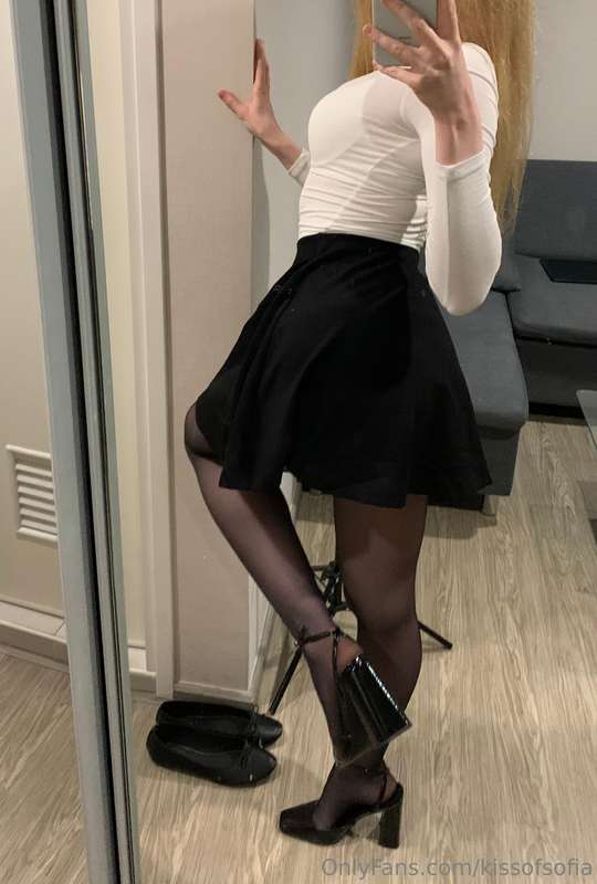 kissofsofia image #0