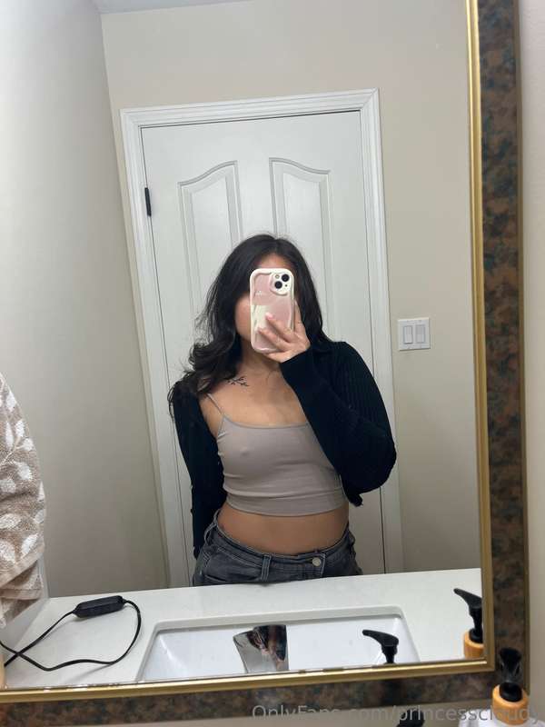 A lil chilly 🥶 