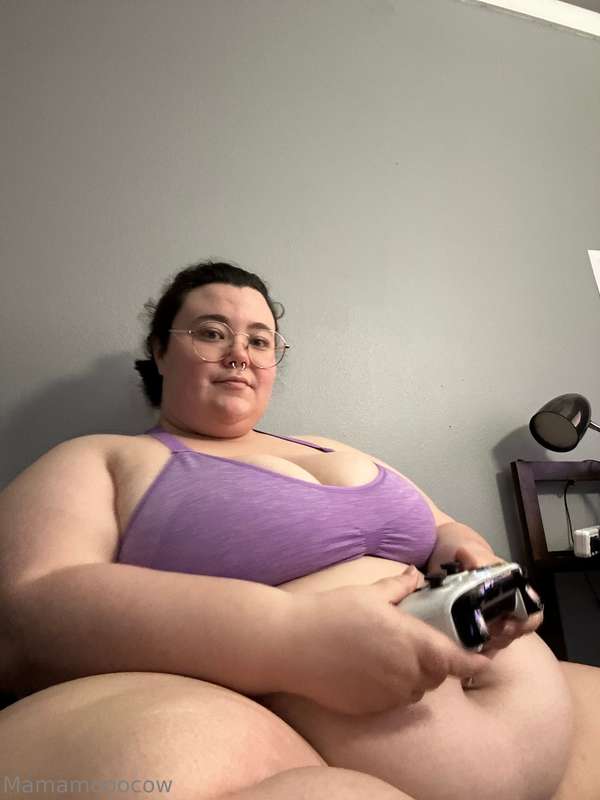 this how i look playing fortnite 😋