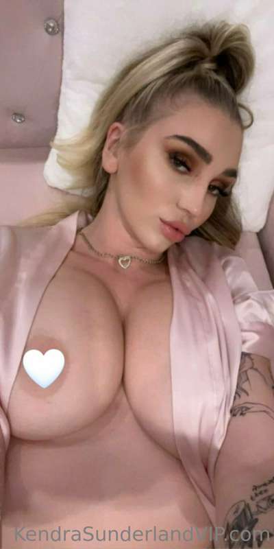Photo 531 of Kendra Sunderland on Tocromo