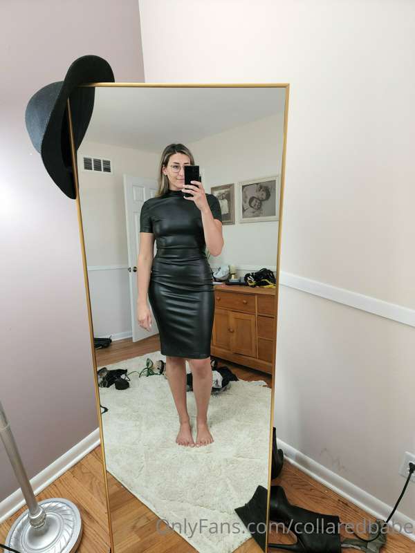 collaredbabe image #0