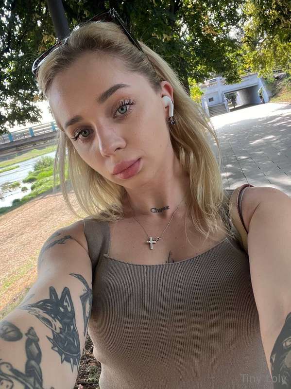 A daily walk in the fresh air, what could be better? 🤤🥰🥰😋