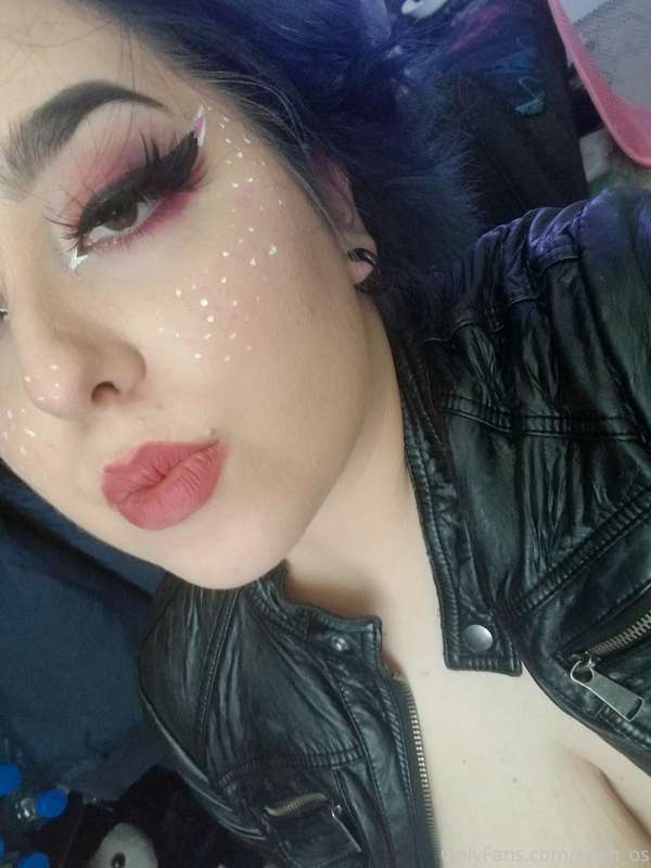 Pictures of dildo licking, leather jacket, titties and a sho..