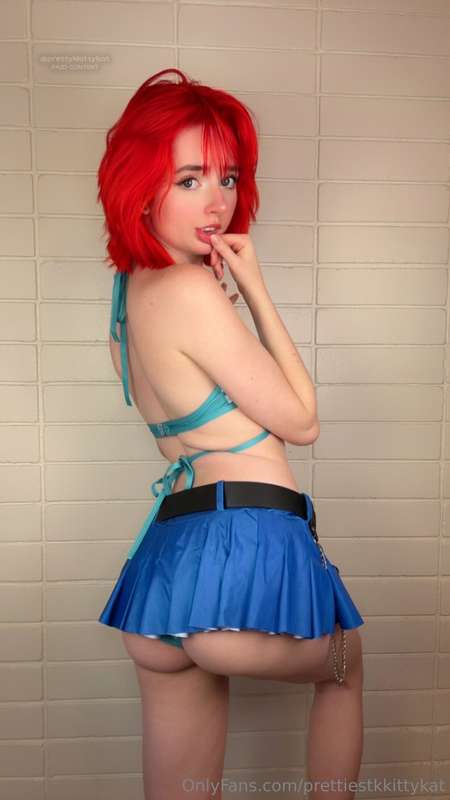 This skirt is too long, don't you agree? ✨