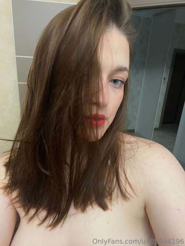 I'm very lonely, honey, let's chat😖
