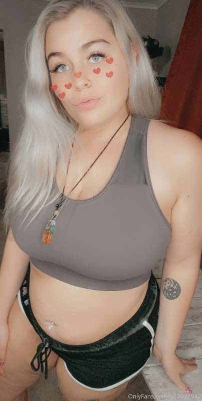 Free cock rating when you join https://onlyfans.com/kittykfa..