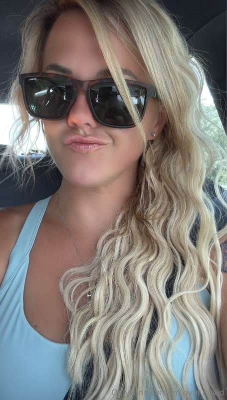 let's make monday our bitchhhhh