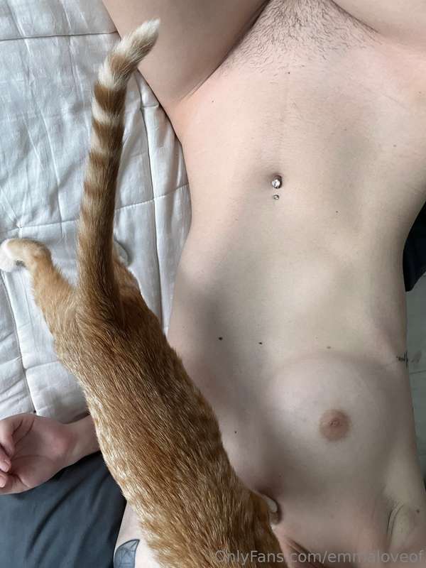 I love waking up and stretching 🙆‍♀️ 