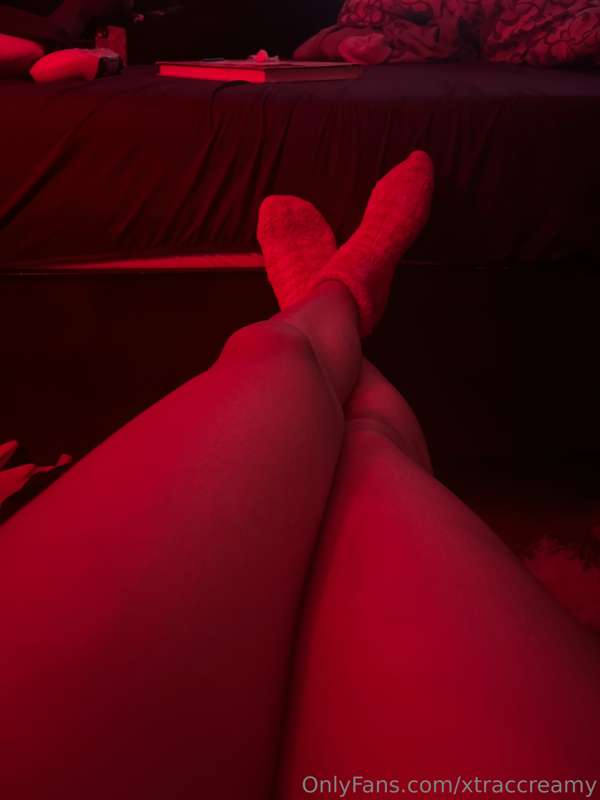 Who has a sock fetish lol