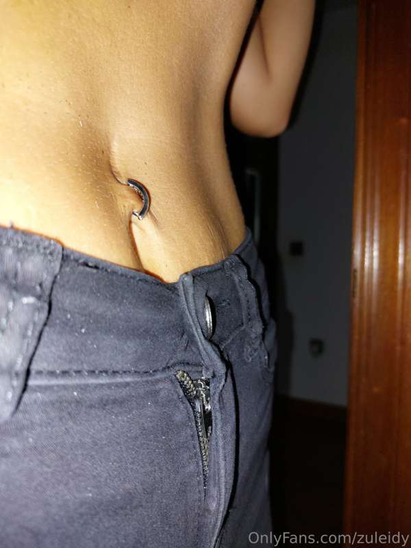 peeking out over the pants