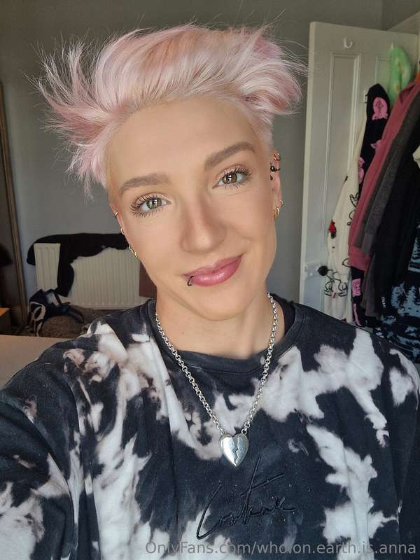 who.on.earth.is.anna