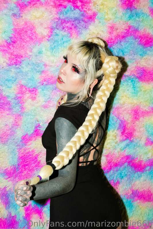 marizombie666 image #5
