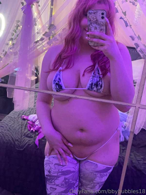 The micro bikini hides nothing 😮‍💨😮‍💨