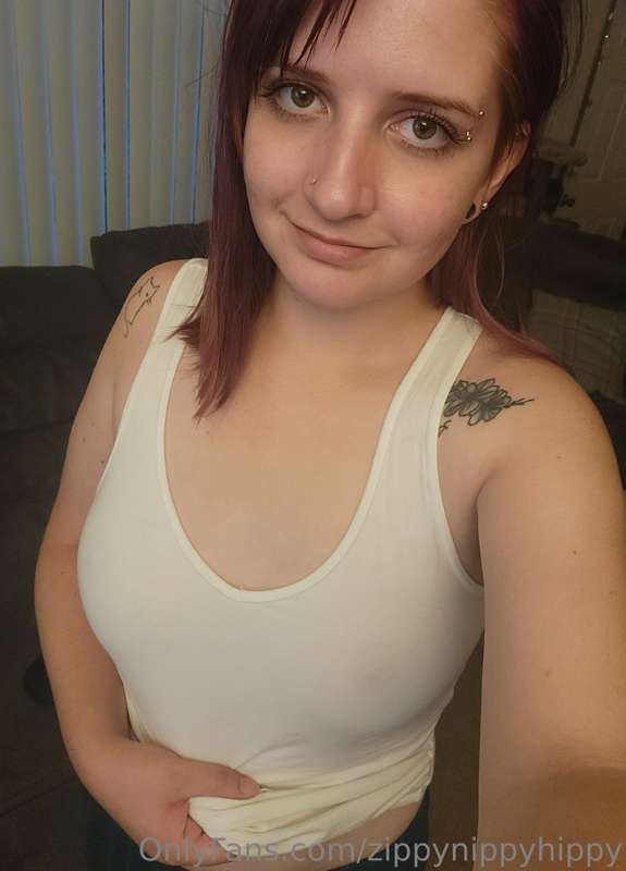 Wanna see me get wet? 😏 (1-2)
