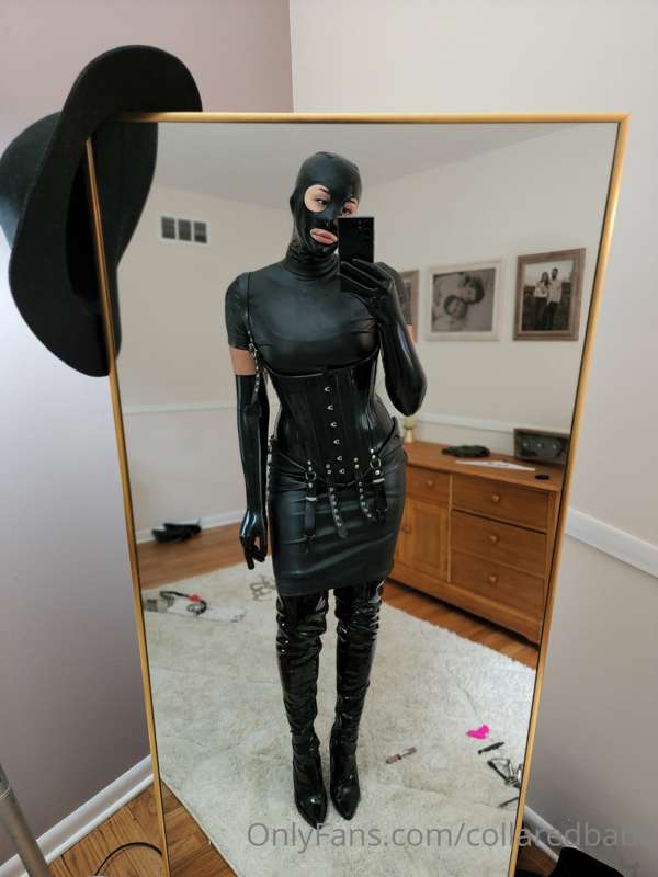 collaredbabe image #4