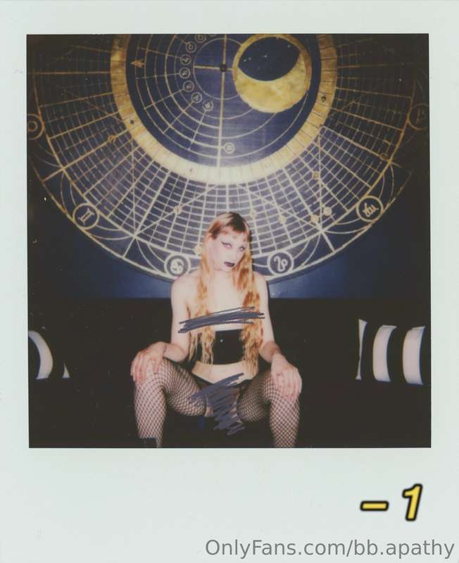 ❕ Polaroid sale ❕ 

// $25 each or 2 for $40