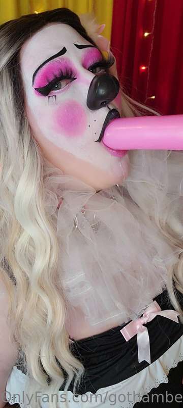 3 dripping wet videos for 1 low price! 
Watch Clown Kitty Cl..