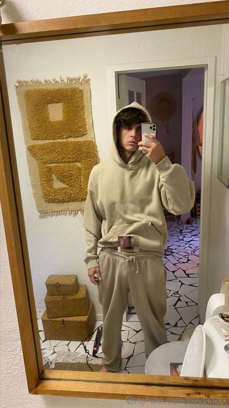 Chill fit today, but you know I still look good 😏