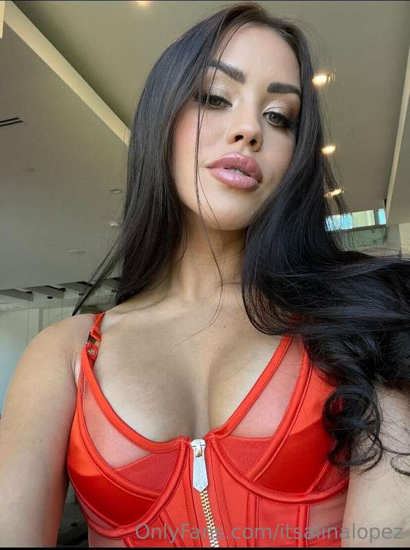 Photo 909 de Alina Lopez sur Tocromo