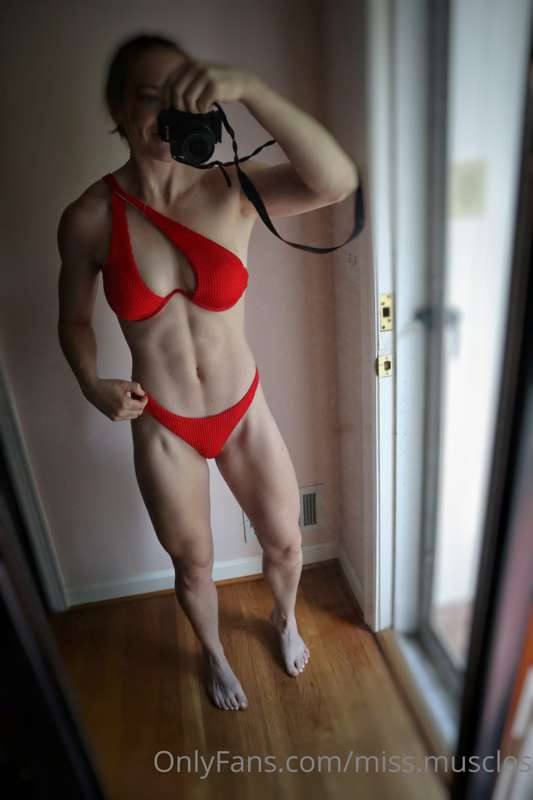 Loving this red bikini 😍❤️🌹💋