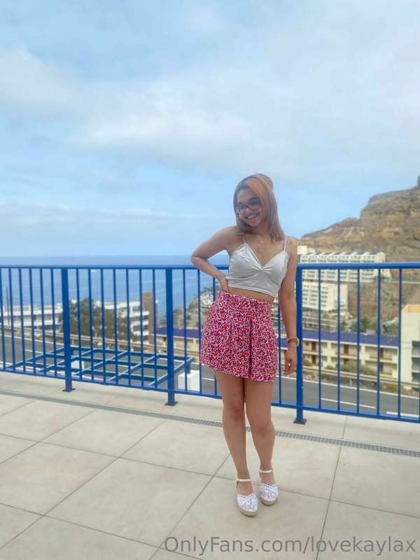 A reminder of what I look like 😘 I’m ginger now xo