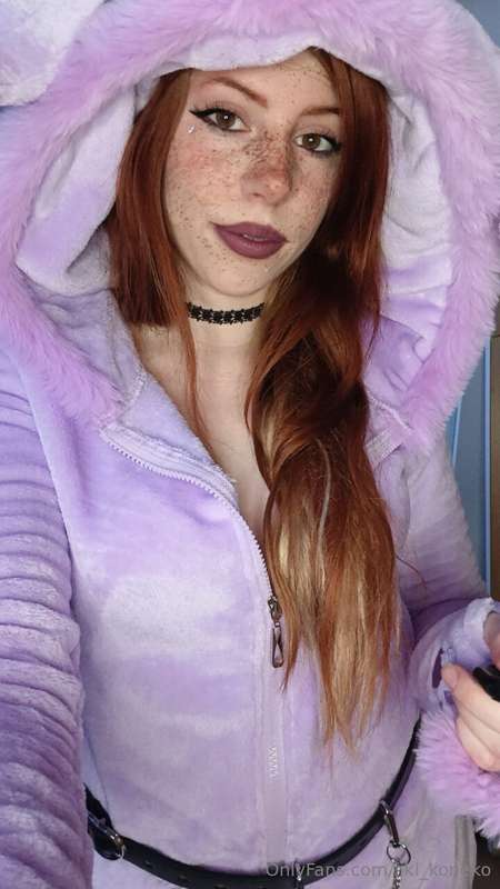 I'm Espeon 💜, if you catch me I'll take off my dress