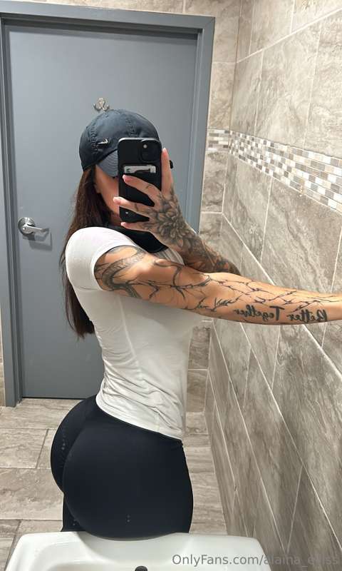 alaina_elliss