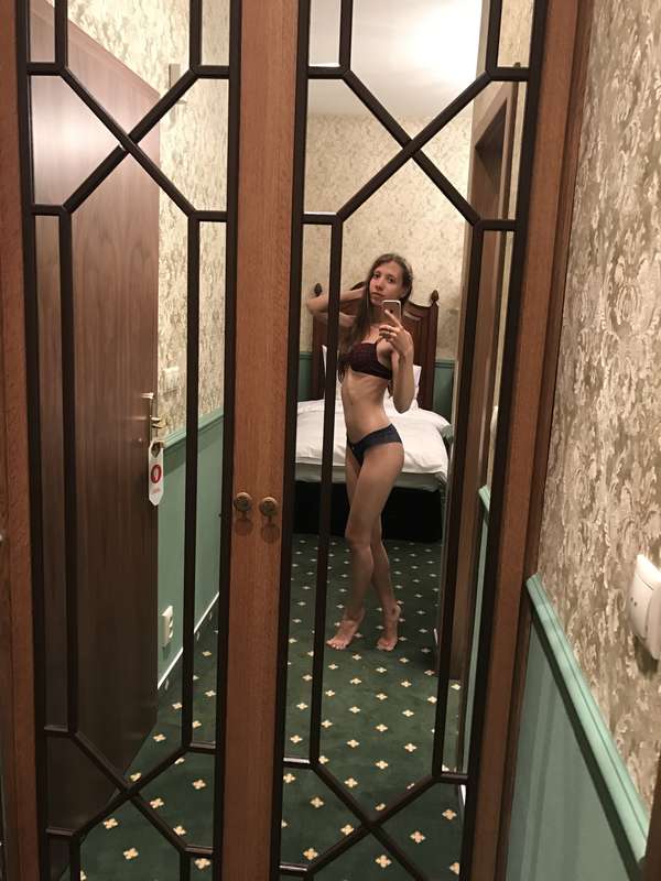 I like Prague and mirror 😂