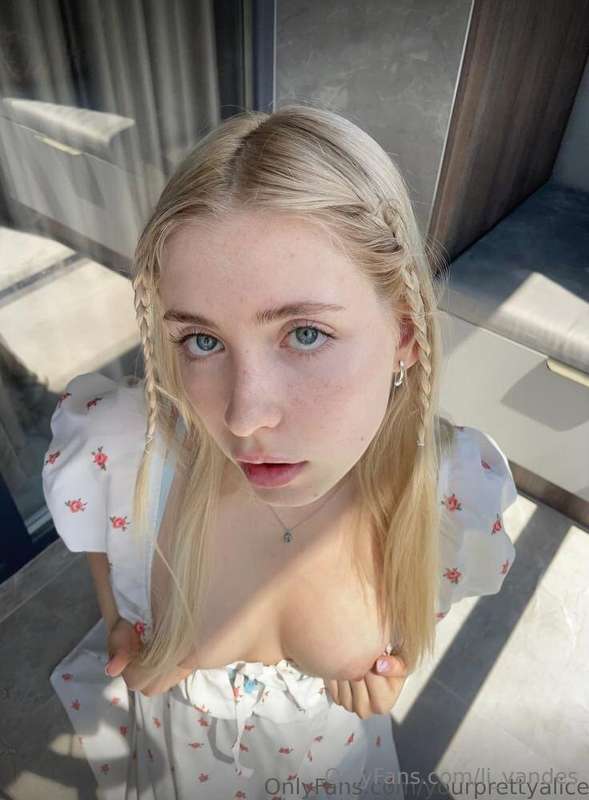 ❤️ @molexis ❤️ @molexis loves it when you jerk off while loo..
