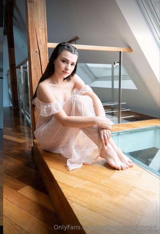 stefanianextdoorgirl