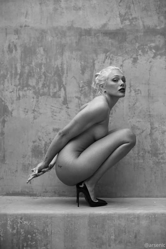 @imjordynjames is Jaw Dropping. Nude Jordyn owns attention a..