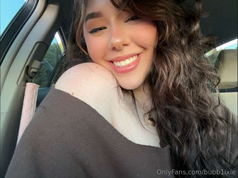 bubb1ixie image #1