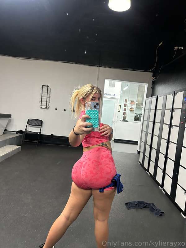 Do you like girls who workout? 😏