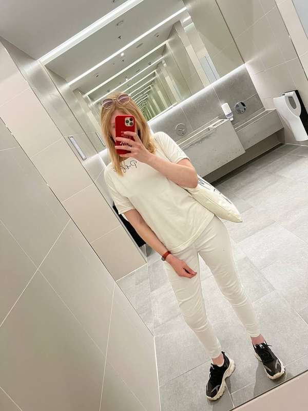 Oh, today is just a wonderful day, isn't it?😍🥰 Does this sui..