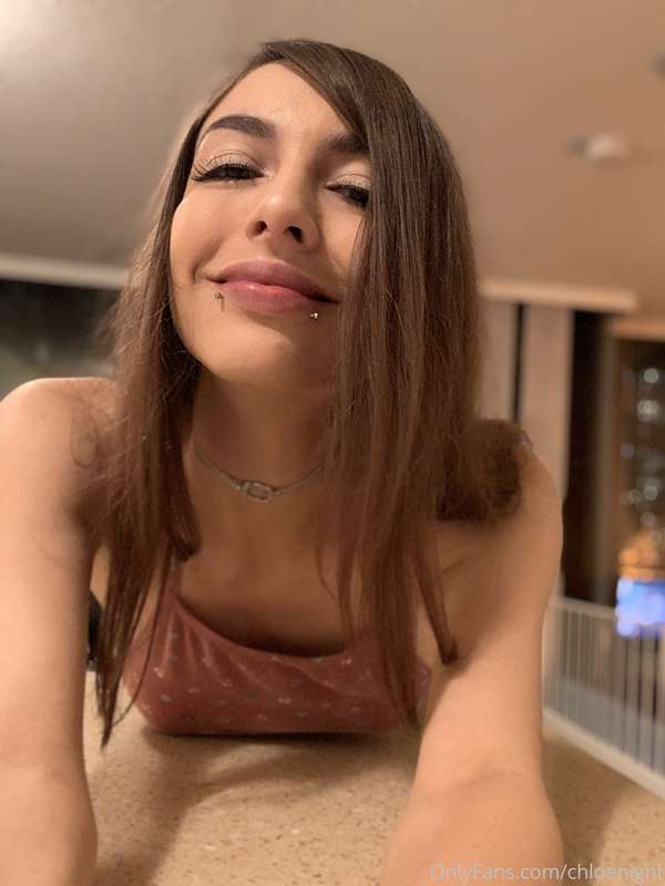 chloenight image #3