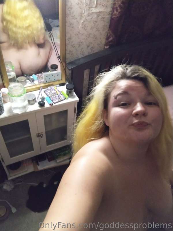 hehehe getting ready for my last shift before my mini birthd..
