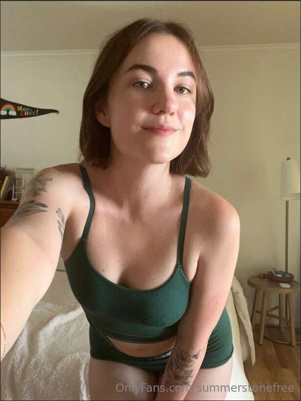 morninggg :) tip me for a coffee and get a surprise <33