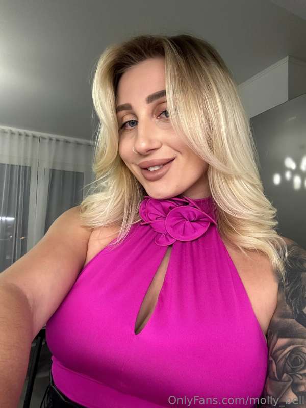 Feeling a bit bored here, what's keeping you entertained? 🤔🥰
